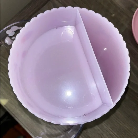 Kuromi Rotating Organizer - Picture 3 of 4